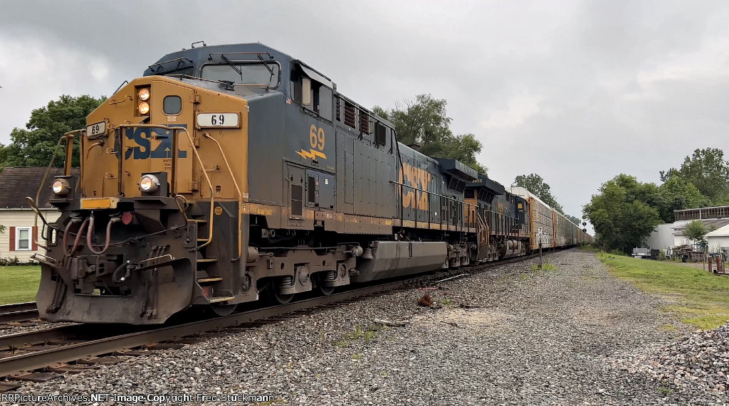 CSX 69 leads M204.